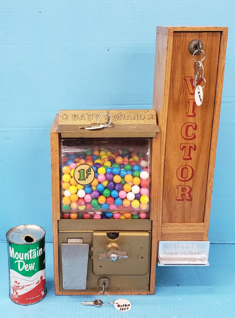 Victor Baby Grand Gumball Machine w/ Card Vendor (1 of 4)