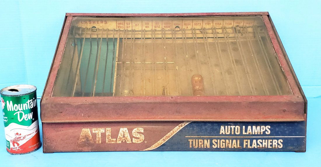 Atlas Auto Lamps Store Display Cabinet (1 of 5)