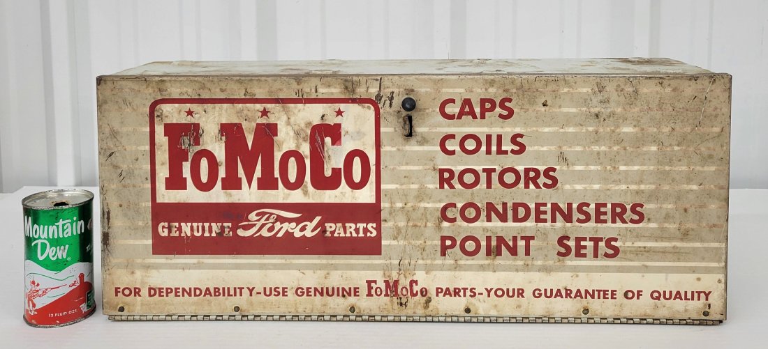 FoMoCo Genuine Ford Parts Cabinet (1 of 4)