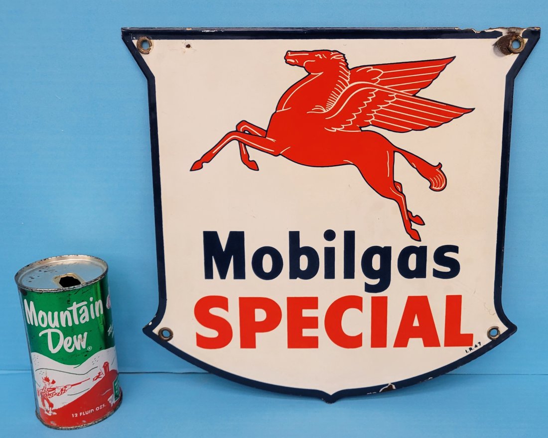 Mobilgas Special Porcelain Pump Plate (1 of 3)