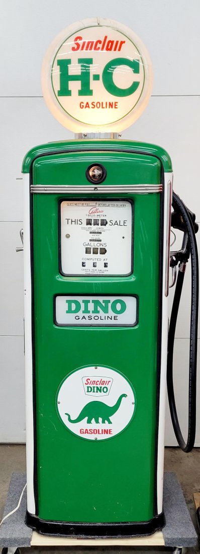 Restored Gilbarco Gas Pump With Original Sinclair H-C Globe (1 of 6)