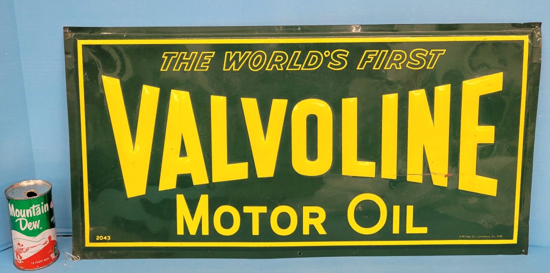 1952 Valvoline Motor Oil Embossed Tin Sign (1 of 3)