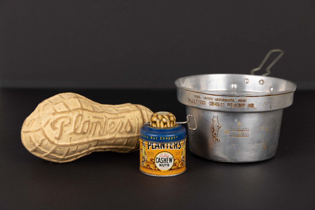 Planters Peanuts Aluminum Pot, Paper Mache Display, & Nut Chopper (1 of 2)
