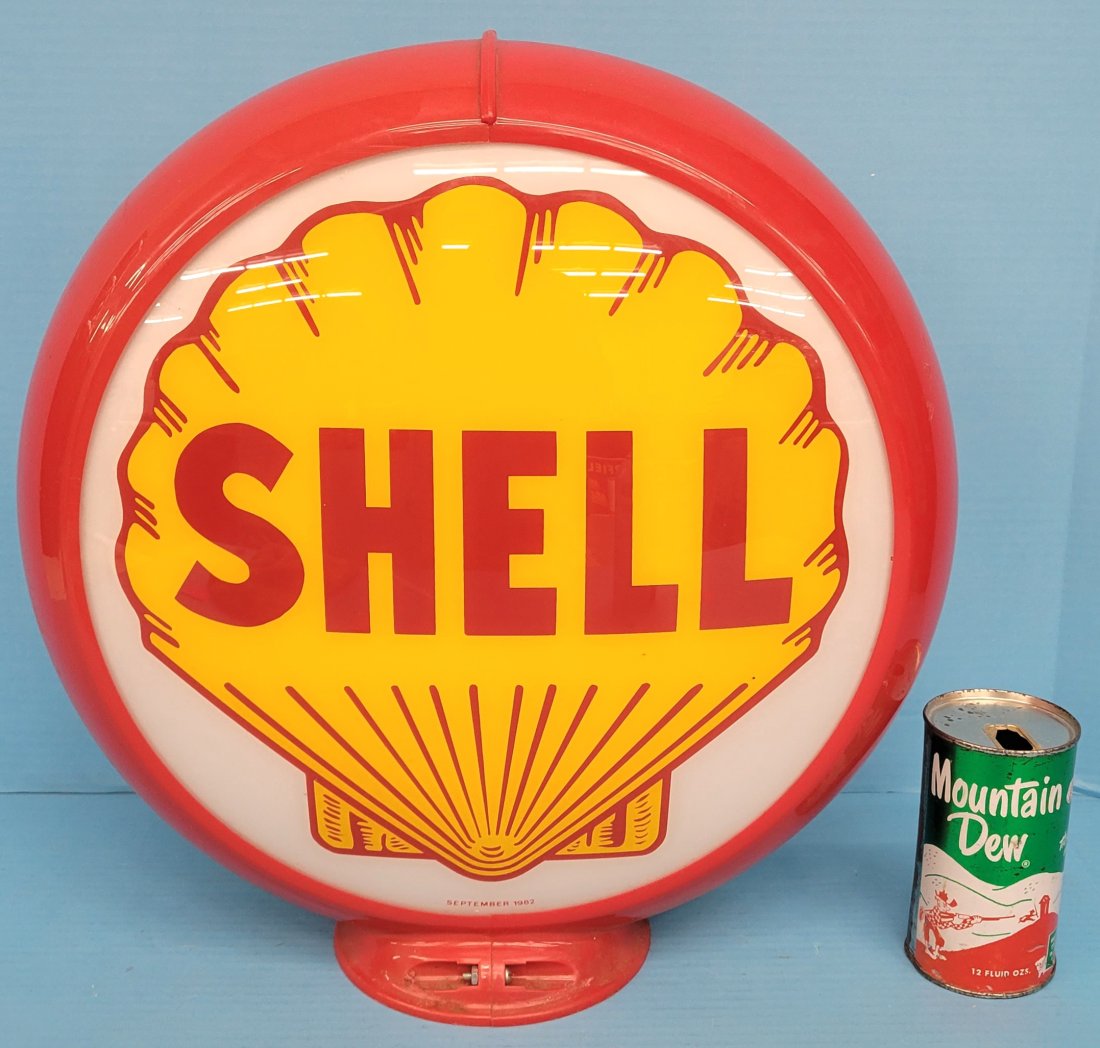 Contemporary Shell gas pump globe (1 of 3)