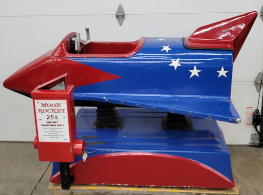 Moon Rocket Kiddie Ride (1 of 5)