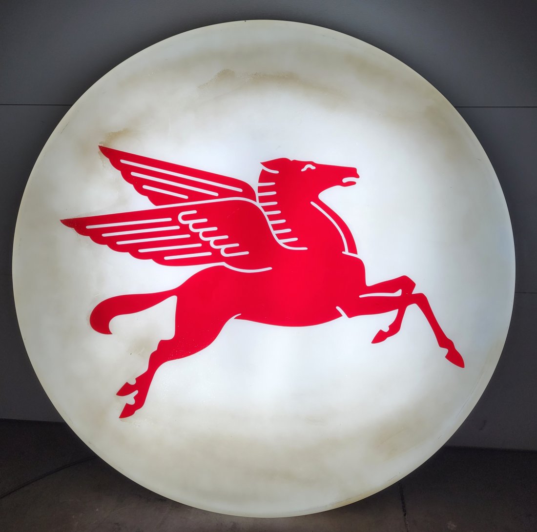 Large Pegasus Mobil Light Up Dealership Sign (1 of 2)