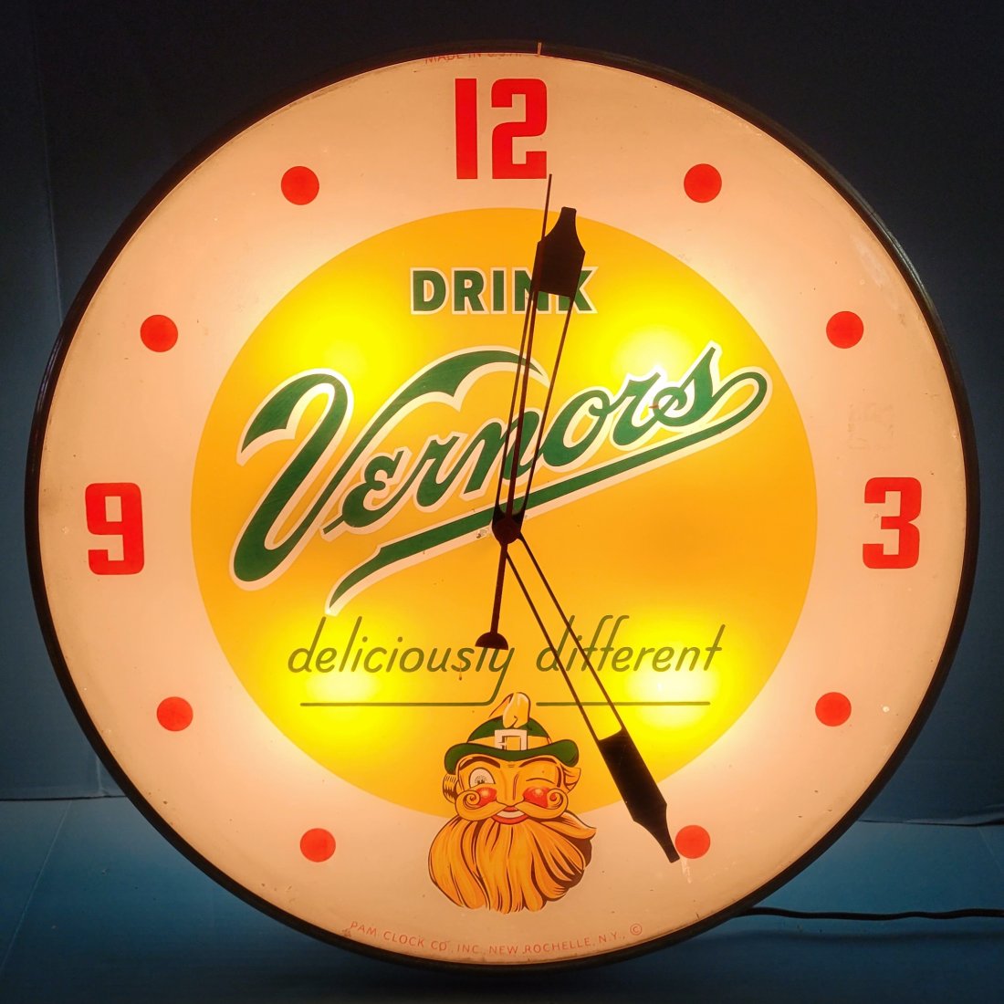 Drink Vernor's Pam Light Up Clock (1 of 6)