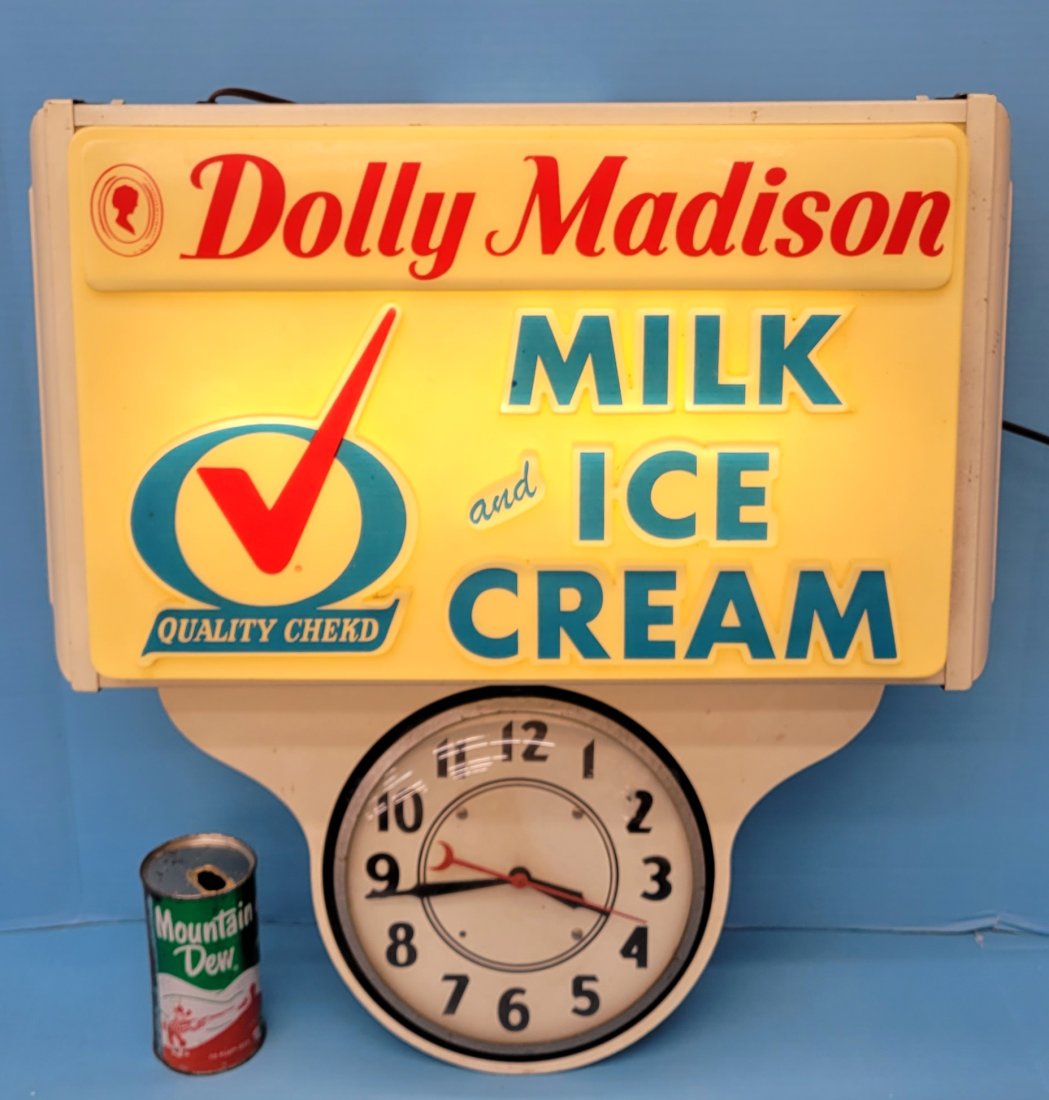 Dolly Madison Milk and Ice Cream Light Up Clock (1 of 3)