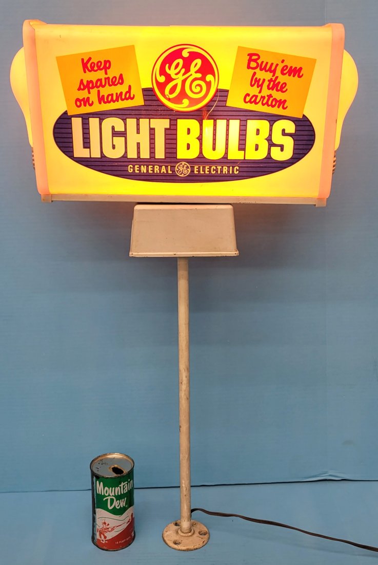 GE Light Bulbs Light Up 3D Advertising Sign (1 of 6)