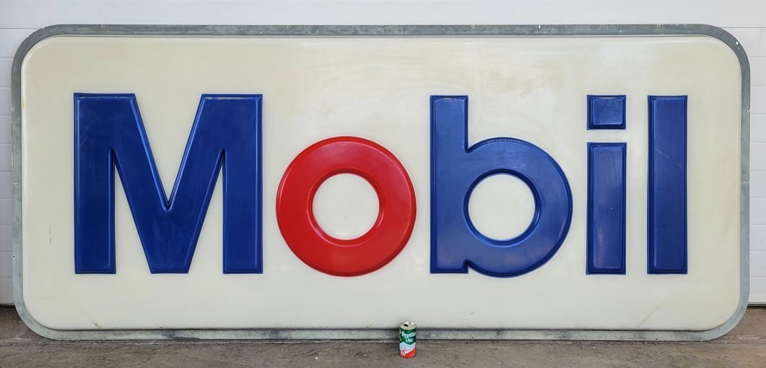 Mobile lexan dealership sign (1 of 2)