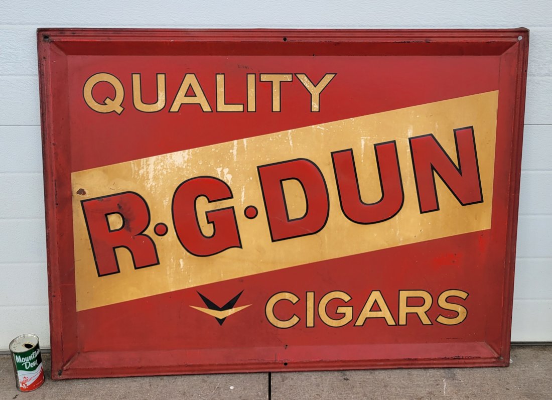Quality R. G. Dunn Cigars Metal sign (1 of 3)