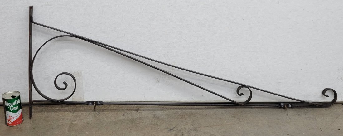 Iron sign bracket (1 of 3)