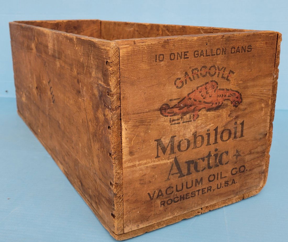Gargoyle Mobiloil Arctic wood oil bottle shipping box (1 of 3)