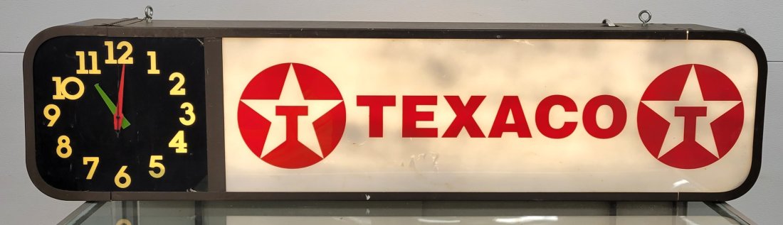 Texaco double sided light up clock (1 of 2)
