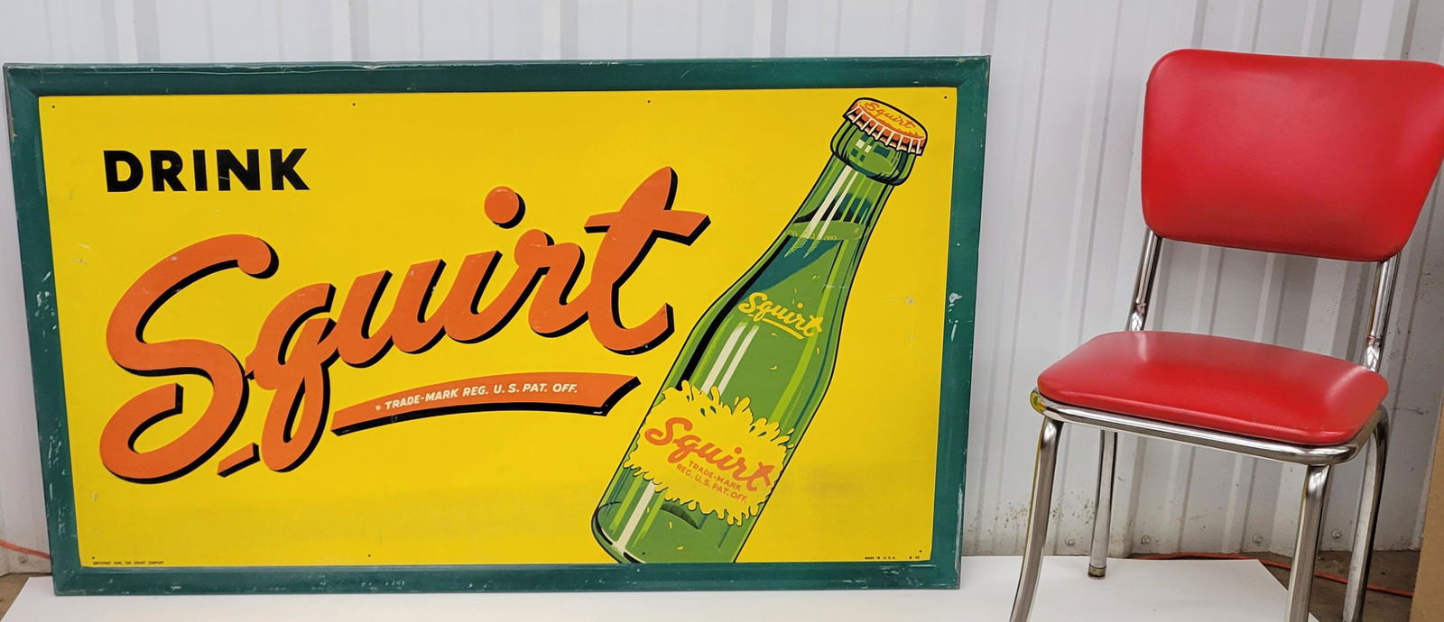 Large Drink Squirt Sign With Bottle (1 of 4)