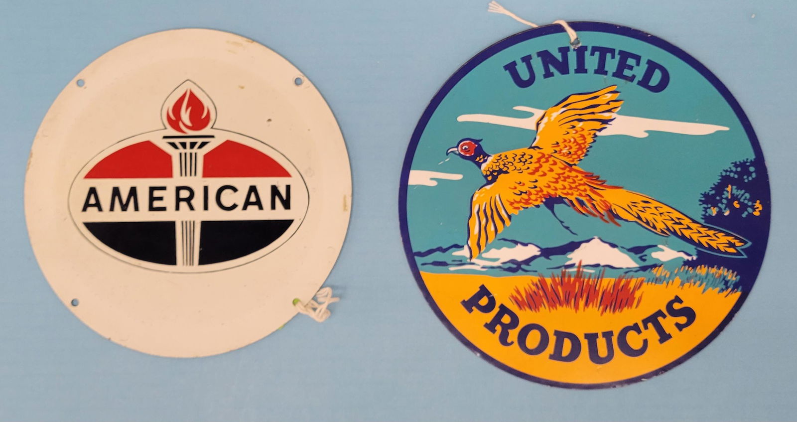 Advertising sign lot (Contemporary) (1 of 2)