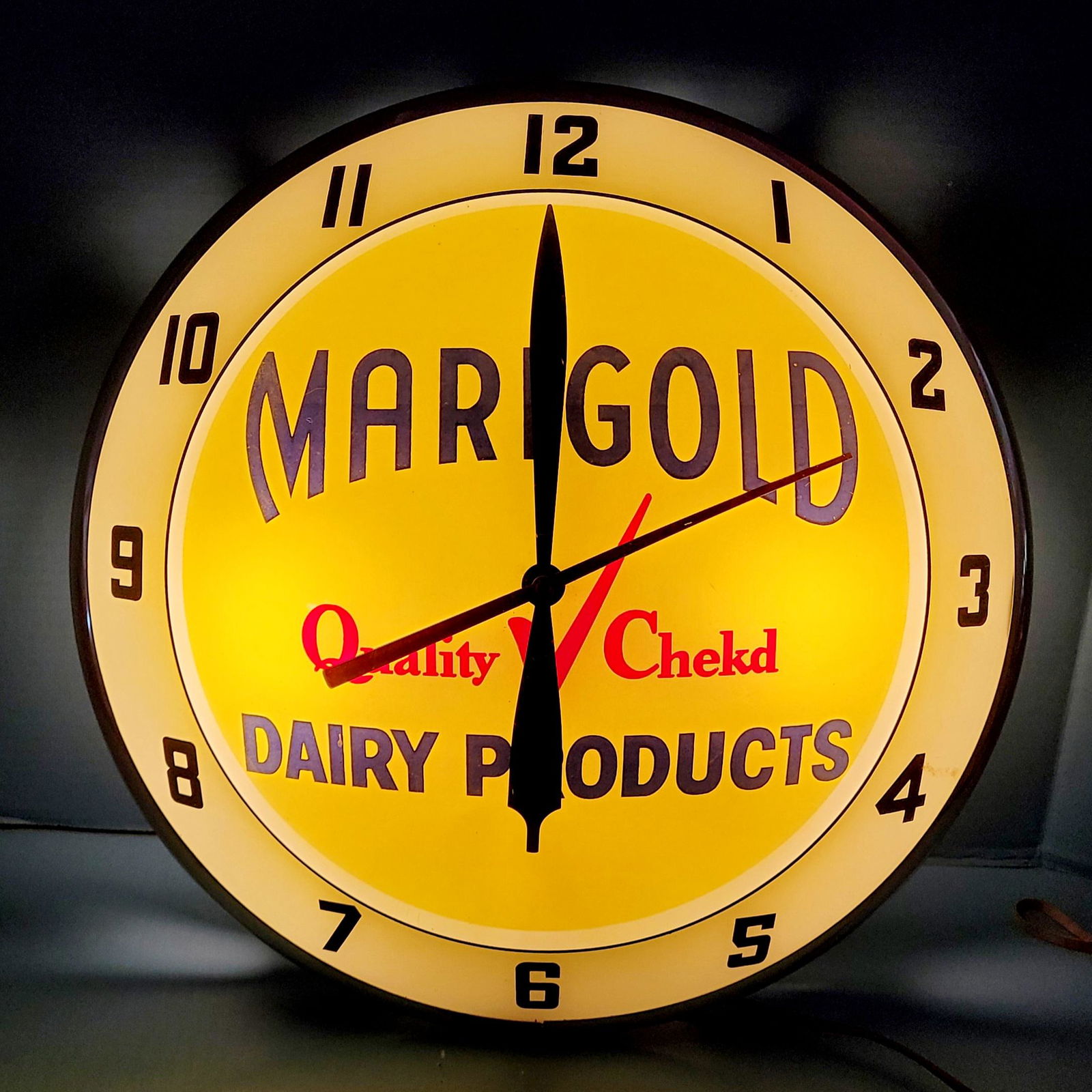 Marigold Dairy Products Double Bubble Electric Light Up Clock (1 of 2)