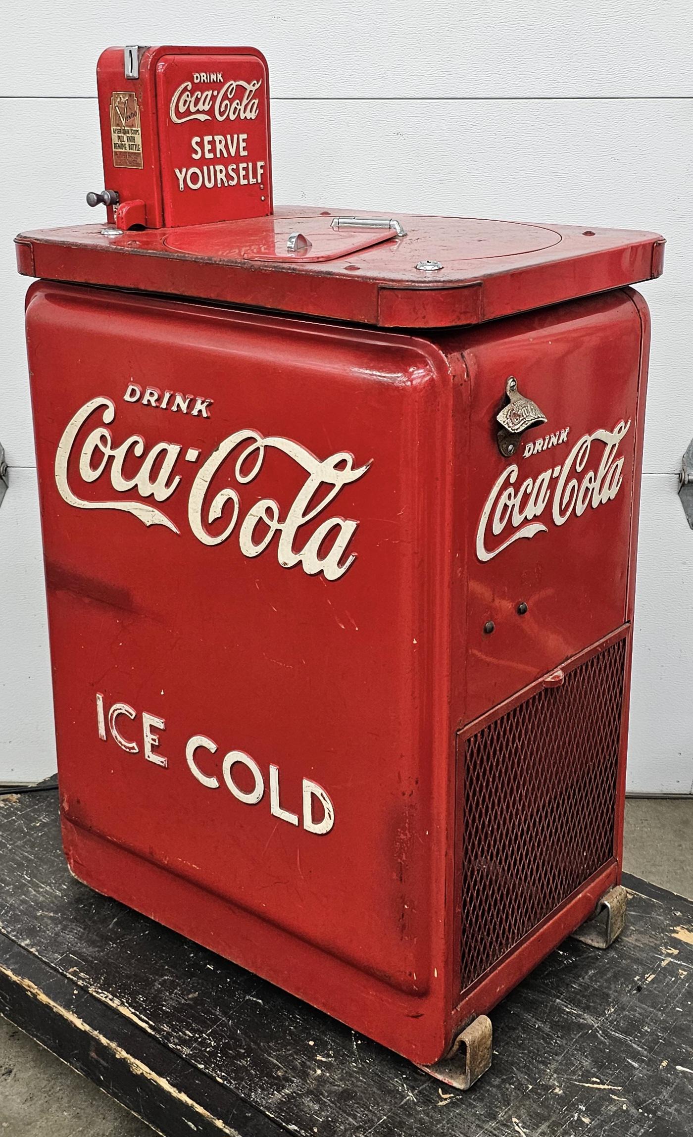 Coca Cola Vendor Junior Model 123 Spin Top Cooler (1 of 4)
