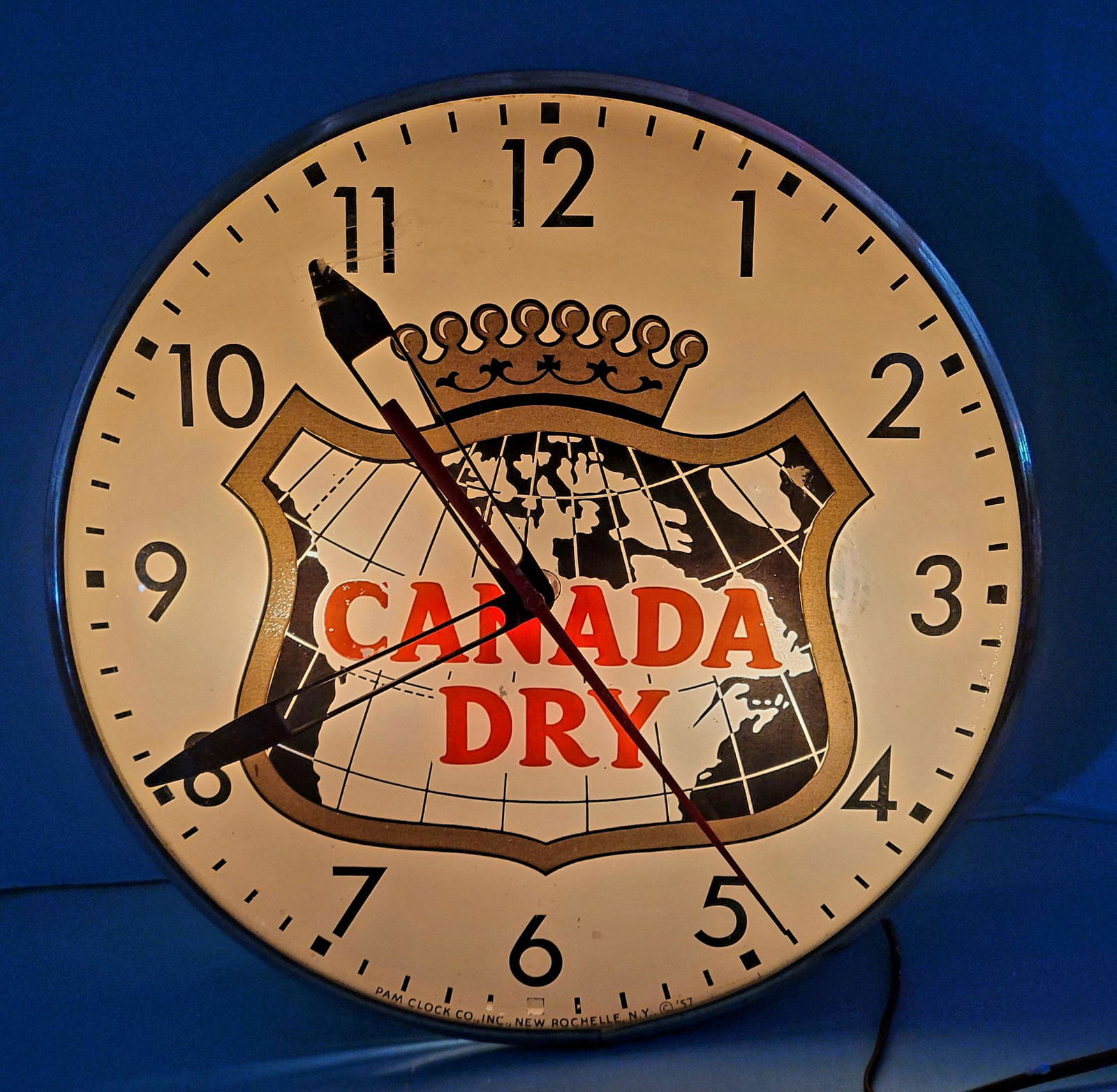 Canada Dry Round Electric Light Up Pam Clock (1 of 3)