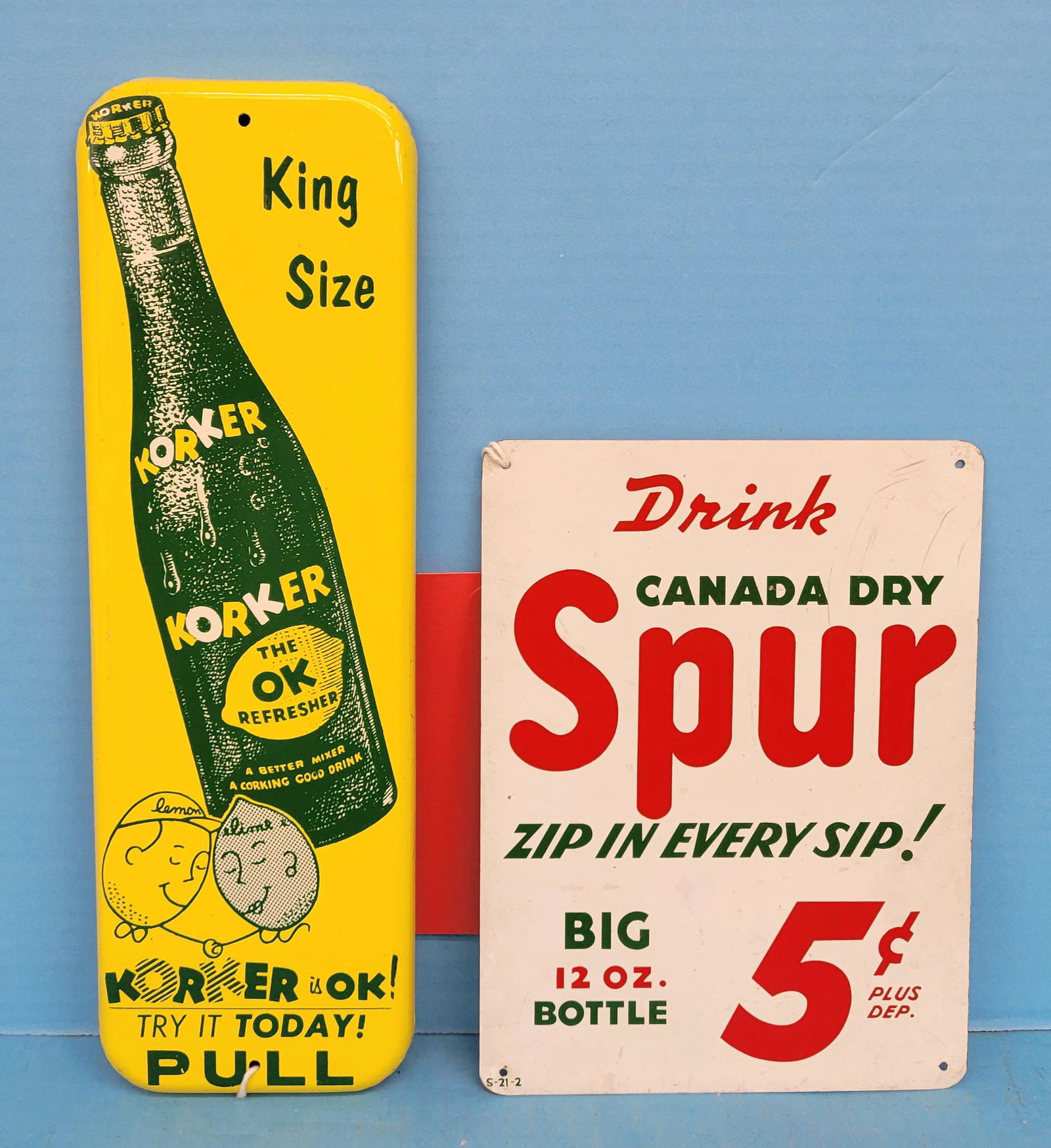 Drink Canada Dry Spur Tin Palm Push & King Size Korker Tin Door Pull Sign (1 of 4)