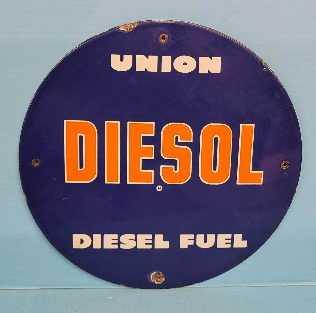 Union Diesol Fuel Porcelain Pump Plate (1 of 2)