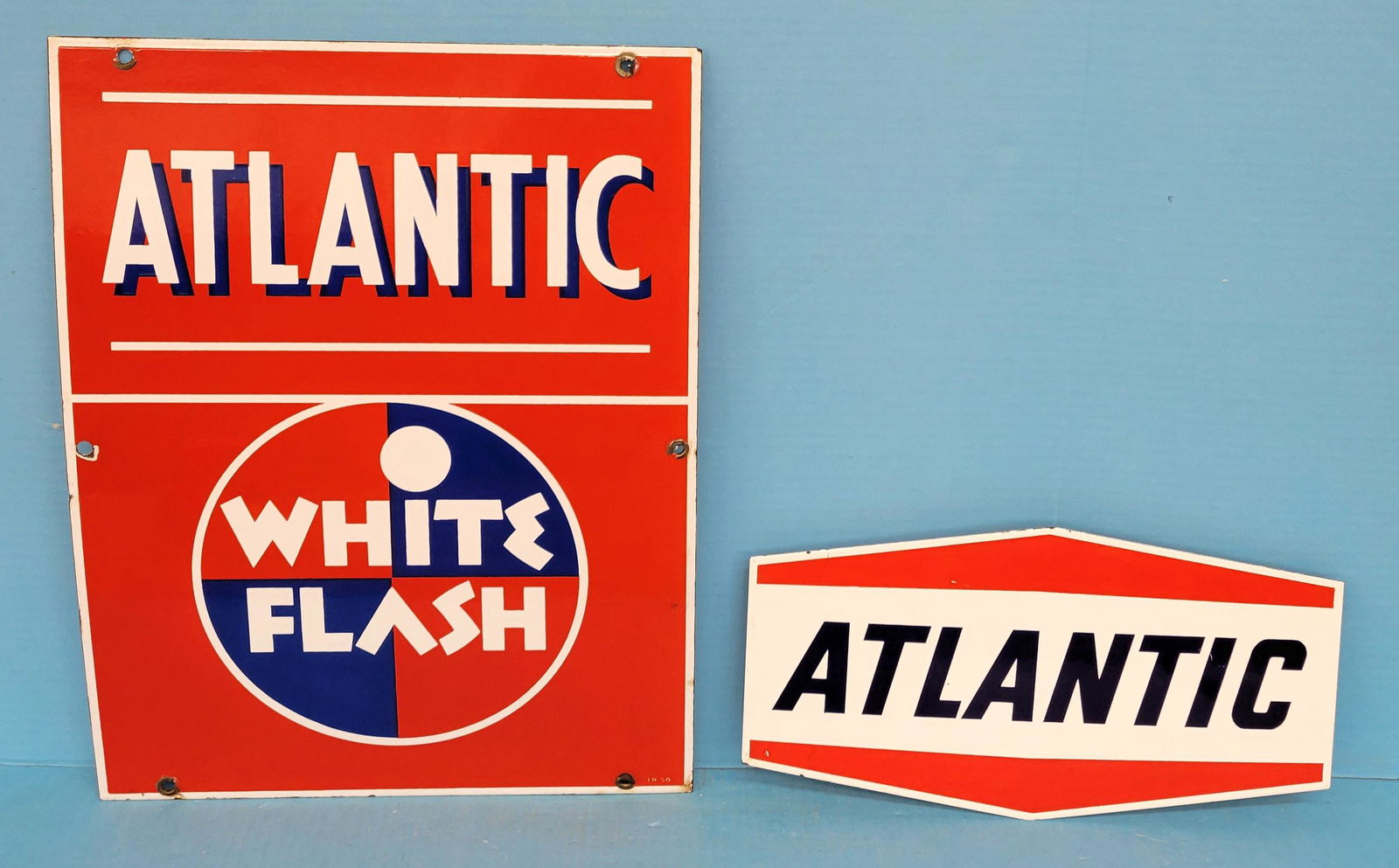 Atlantic White Flash & Atlantic Porcelain Pump Plates (1 of 3)