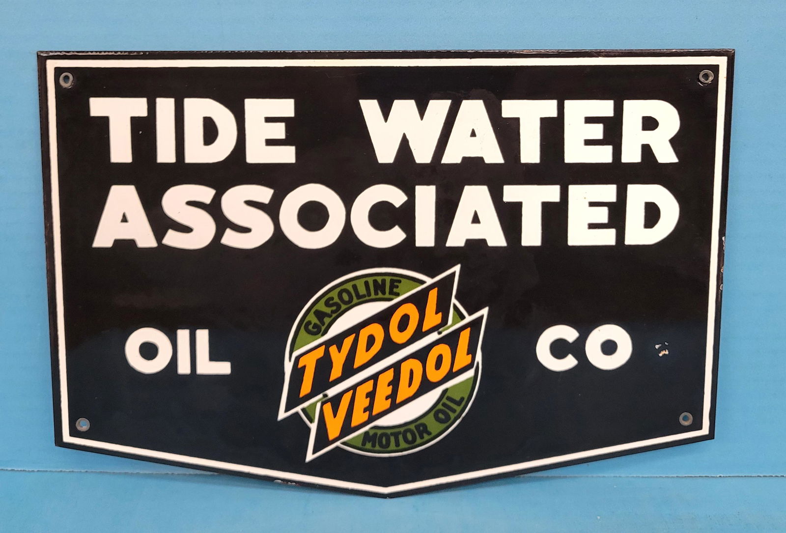 Tide Water Associated Tydol Veedol Gasoline Motor Oil Porcelain Sign (1 of 2)