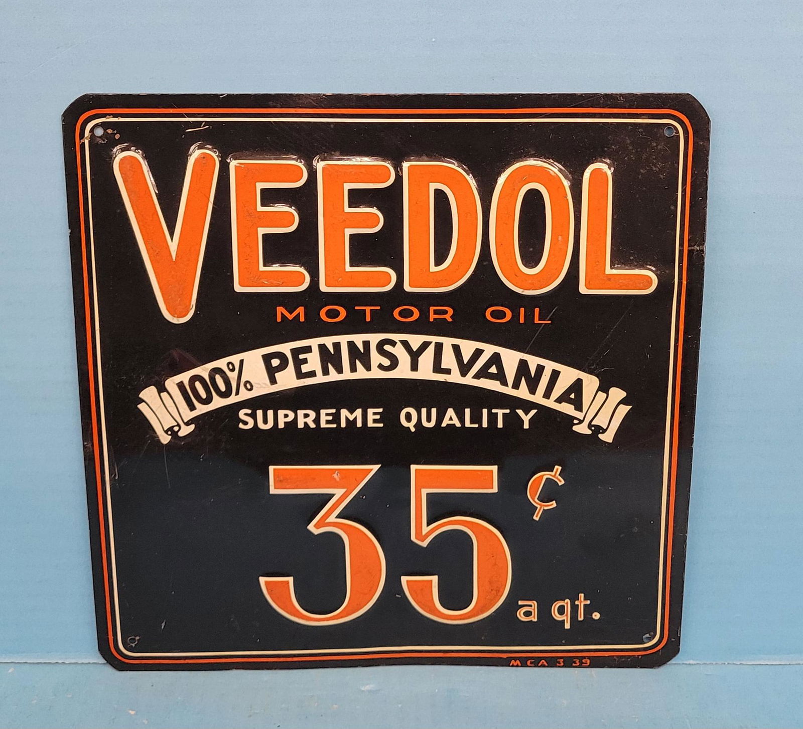Veedol Motor Oil 100% Pennsylvania Supreme Quality Tin Embossed Sign (1 of 4)