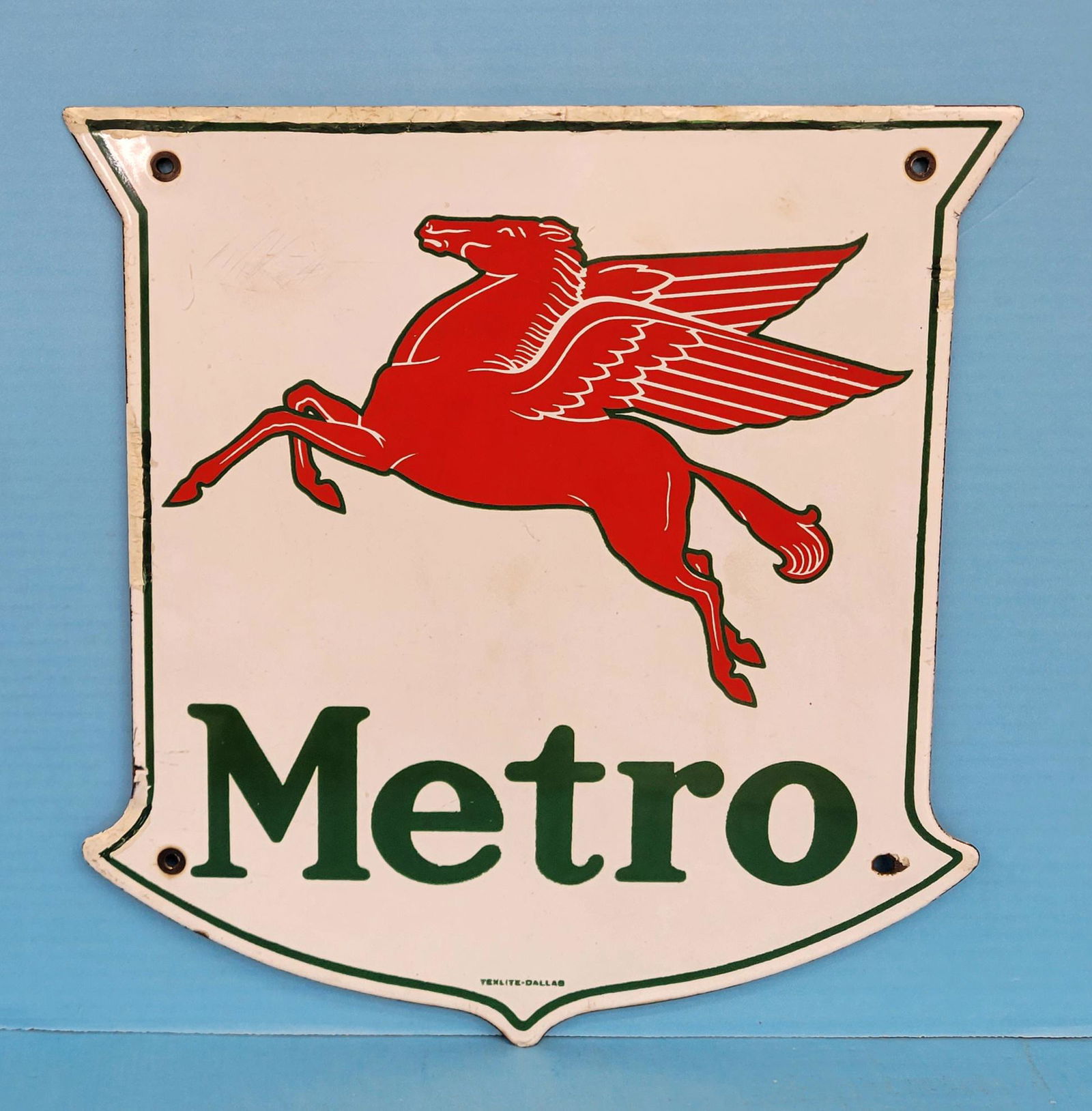 Mobil Metro Porcelain Pump Plate Shield Sign w/ Pegasus (1 of 6)