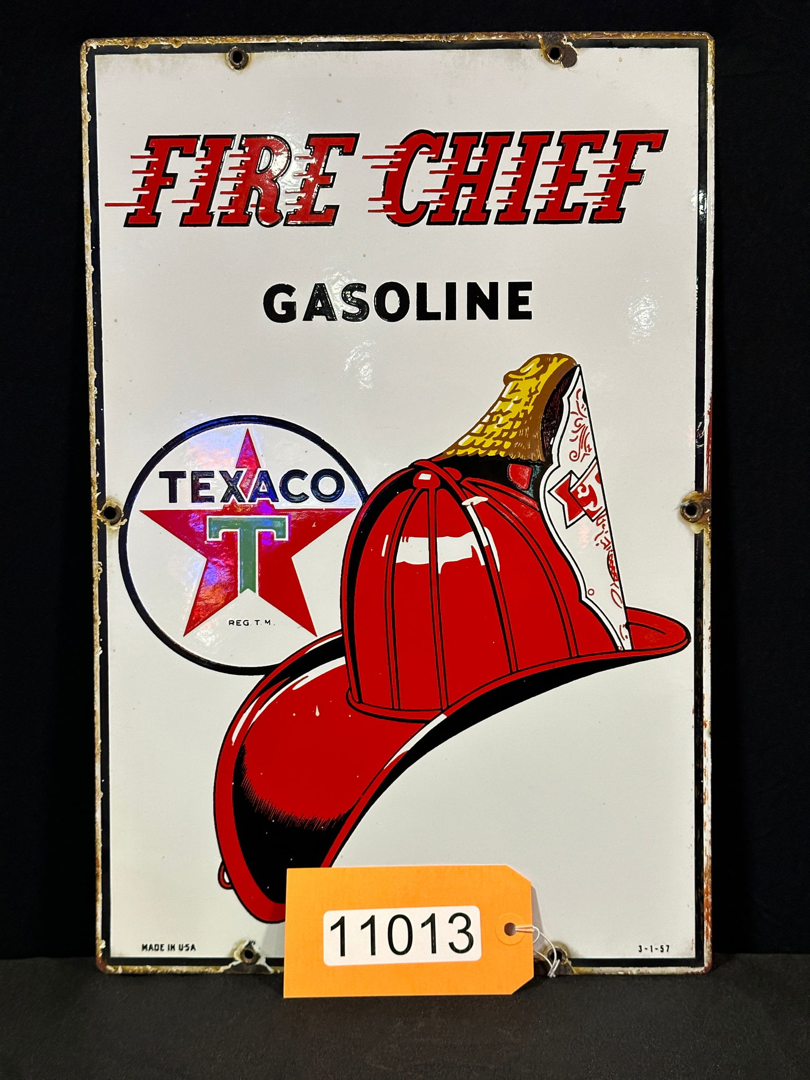 Texaco Fire Chief gasoline porcelain pump sign 1957 (1 of 2)