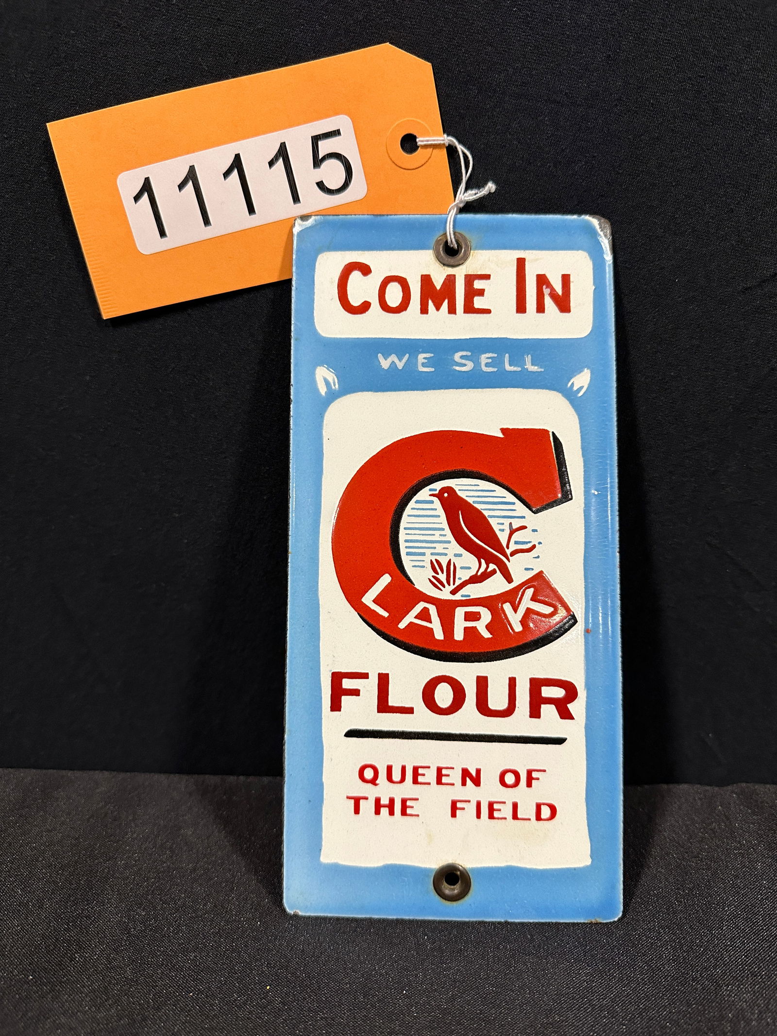 Clark Flour queen of the field porcelain door push (1 of 2)