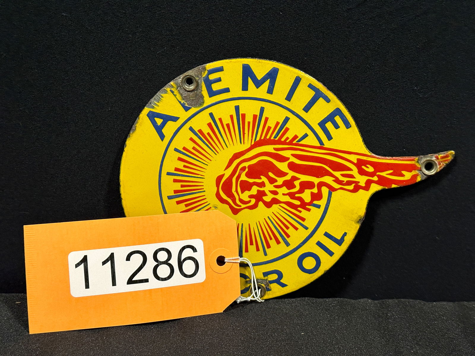 Semite Motor oil lubester porcelain gas dealer sign (1 of 2)