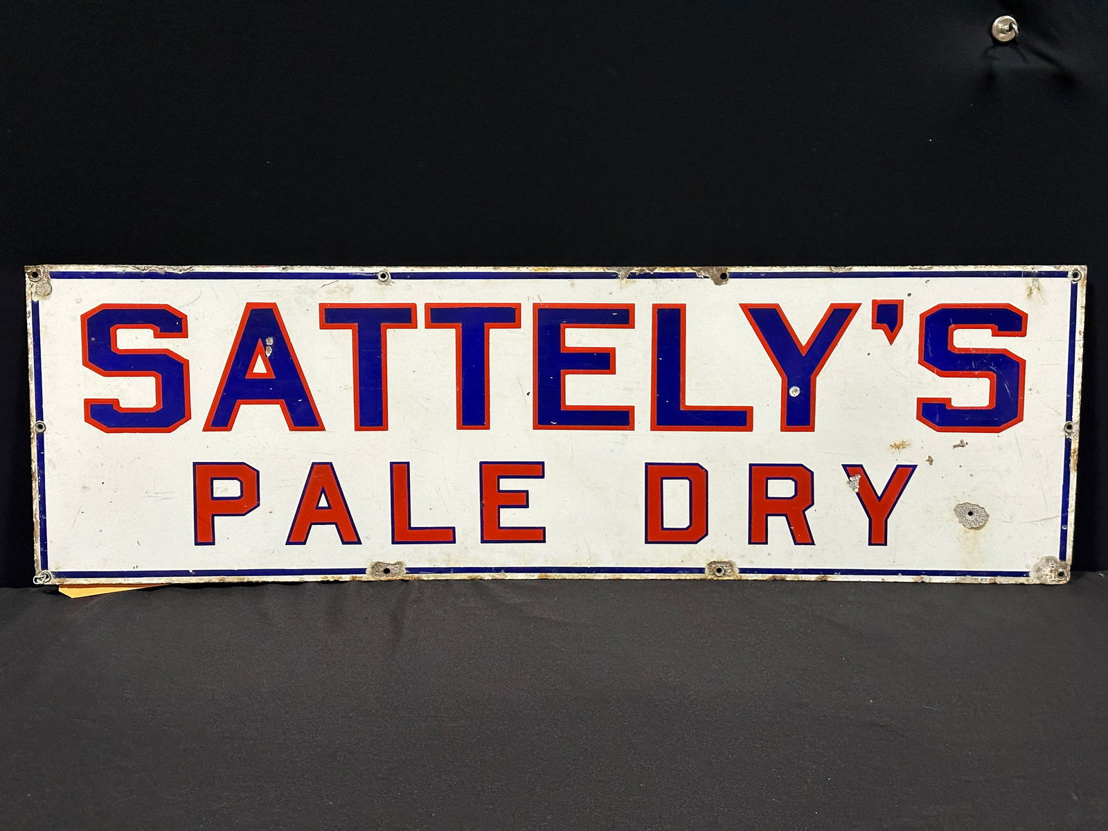 Sattely's Pale Dry beer porcelain sign (1 of 2)