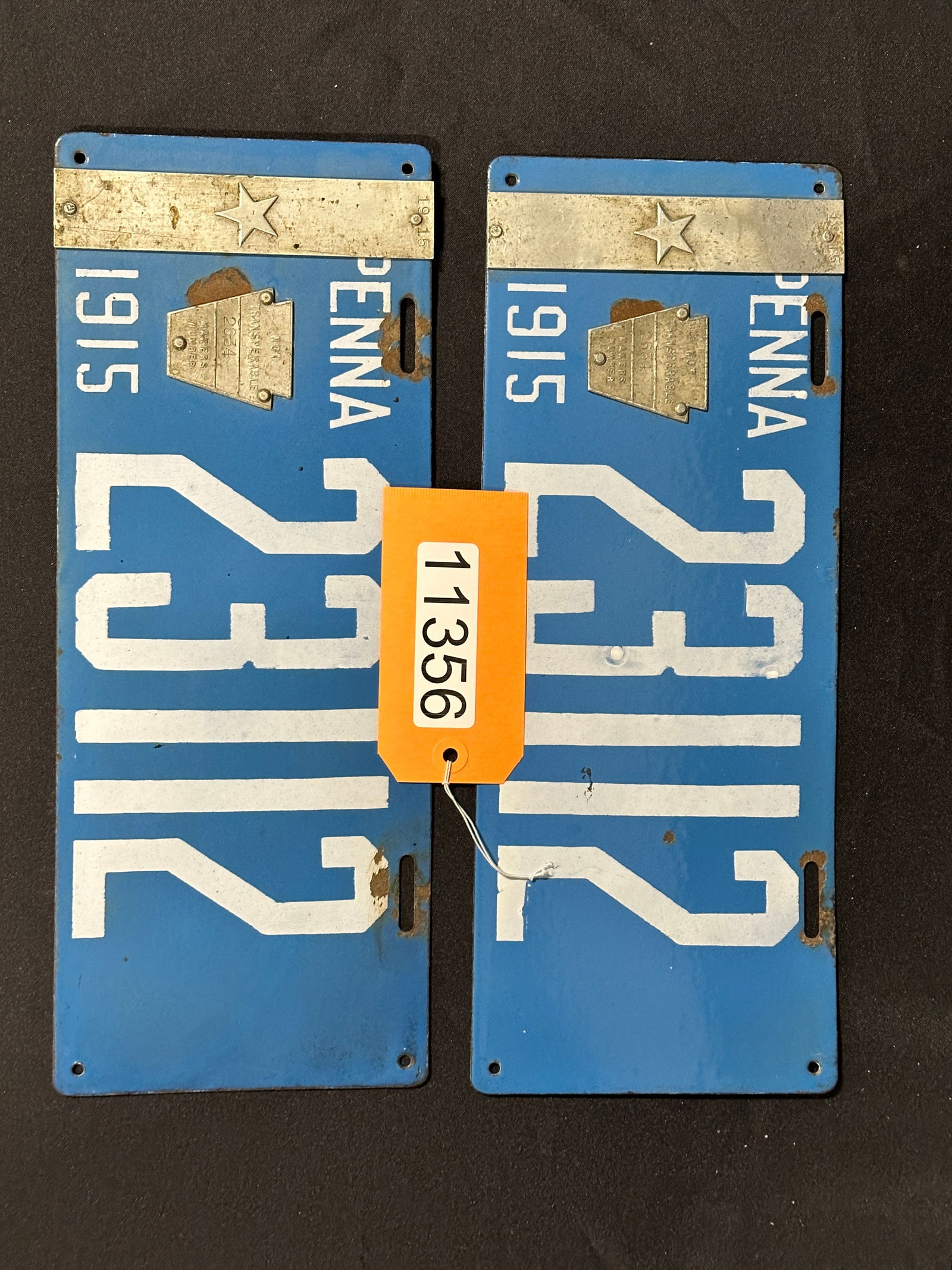2 Matching Pennsylvania porcelain 1915 license plate (1 of 2)