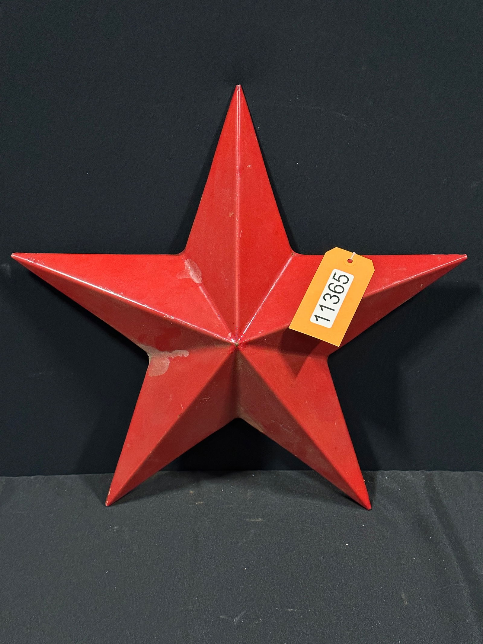 21" Red Texaco porcelain star display sign (1 of 2)