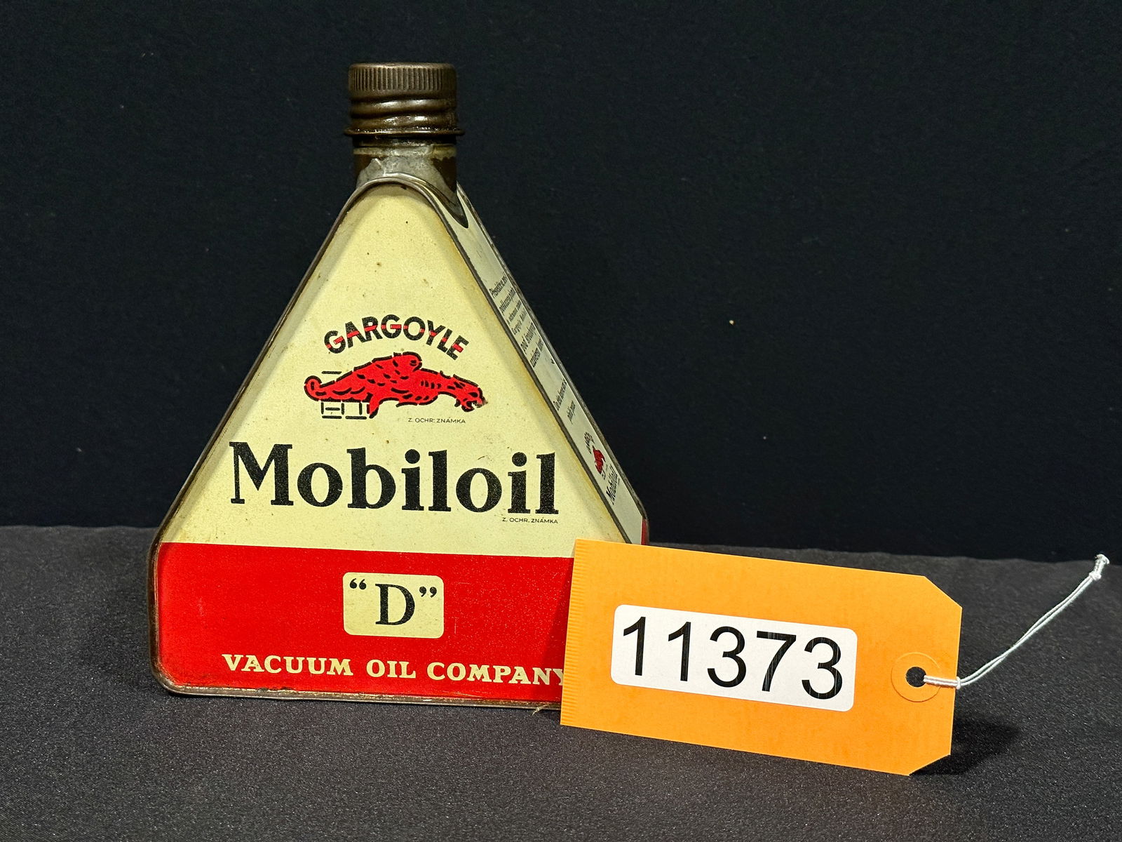 Mobil Gargoyle mobiloil oil D can (1 of 2)