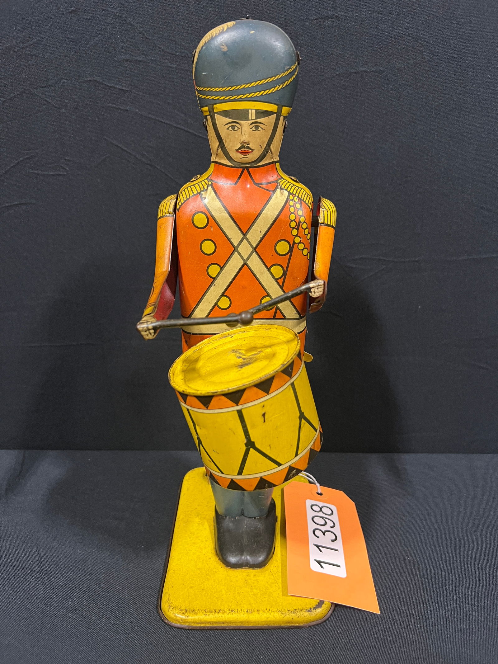 Wolverine No 27 Toy Drum Major windup toy (1 of 4)