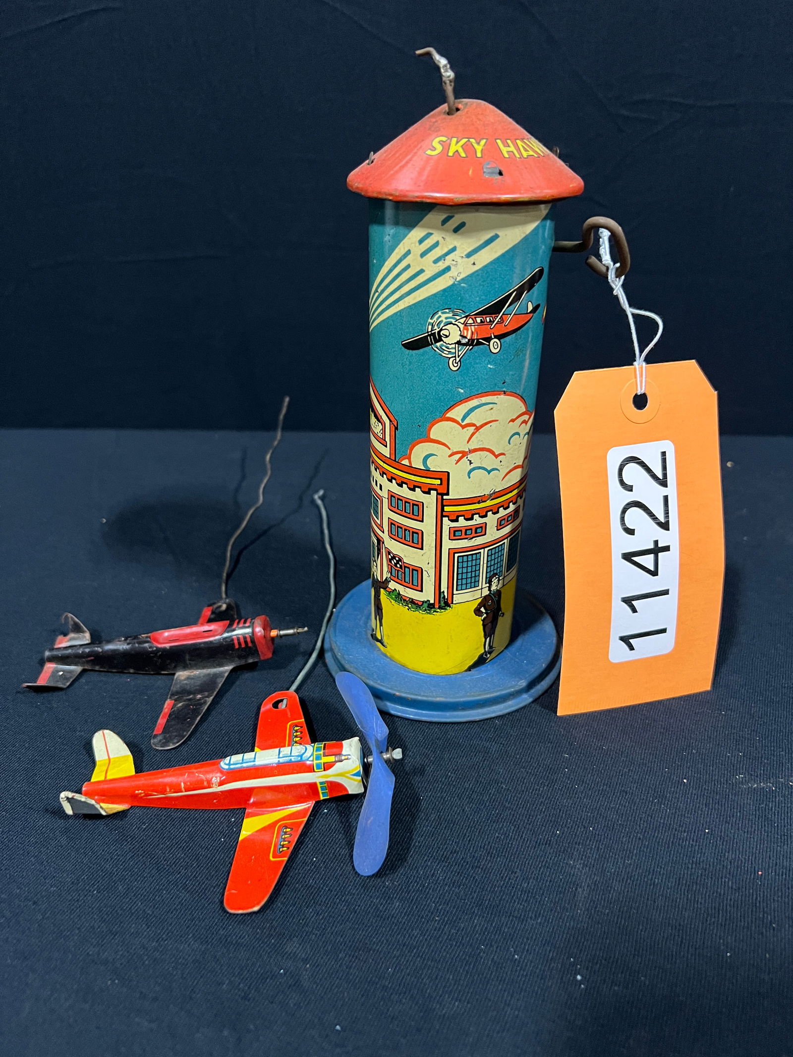Marx Sky hawk pressed tin toy wind up (1 of 2)
