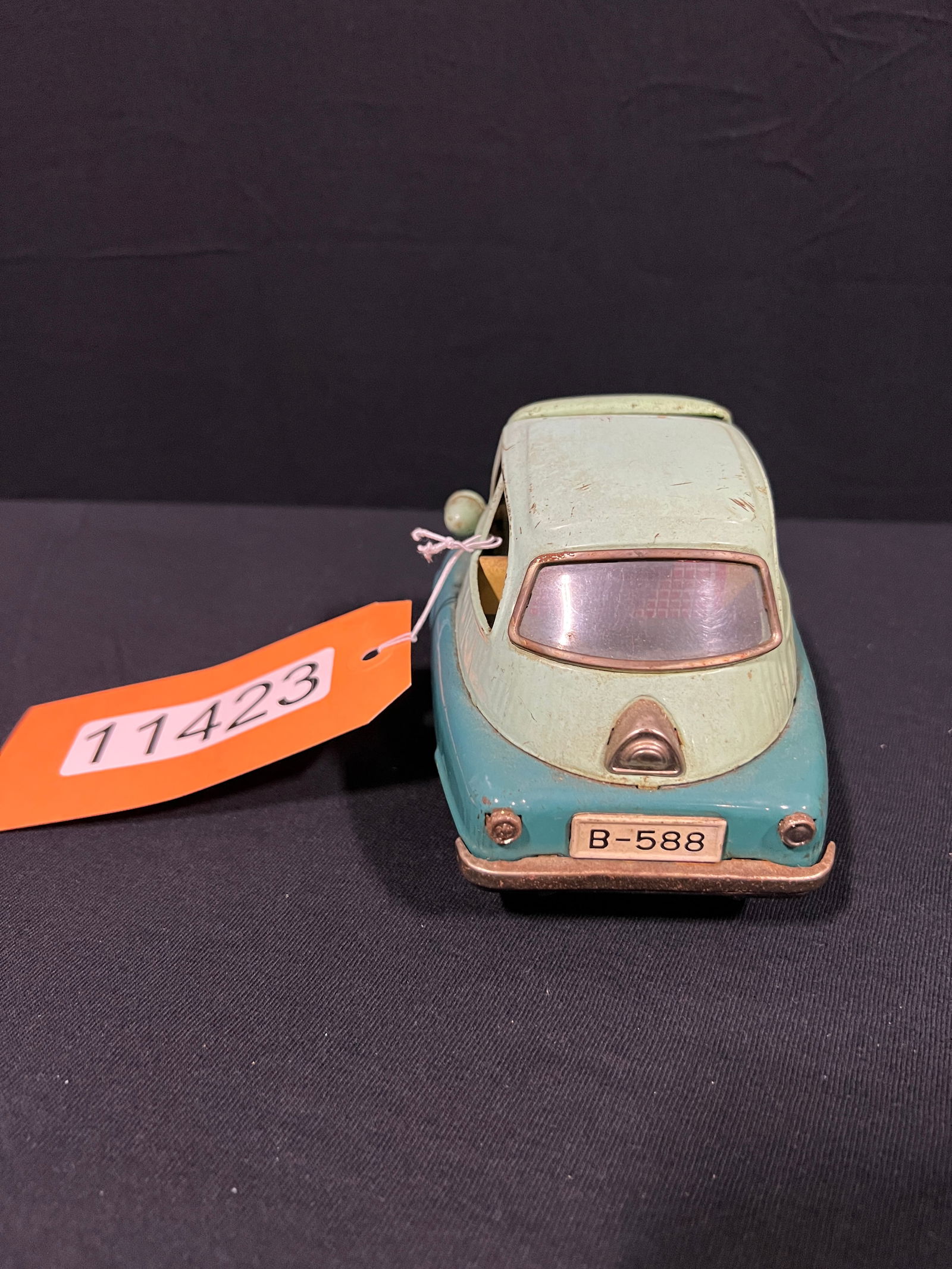 Bandai Isetta tin metal toy friction car (1 of 4)