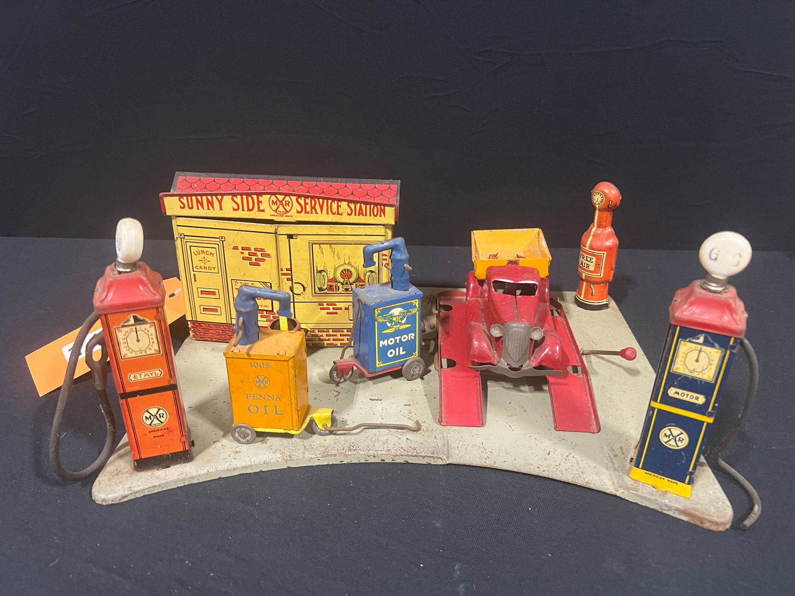 Mark tin sunny side service station gas motor oil toy (1 of 2)