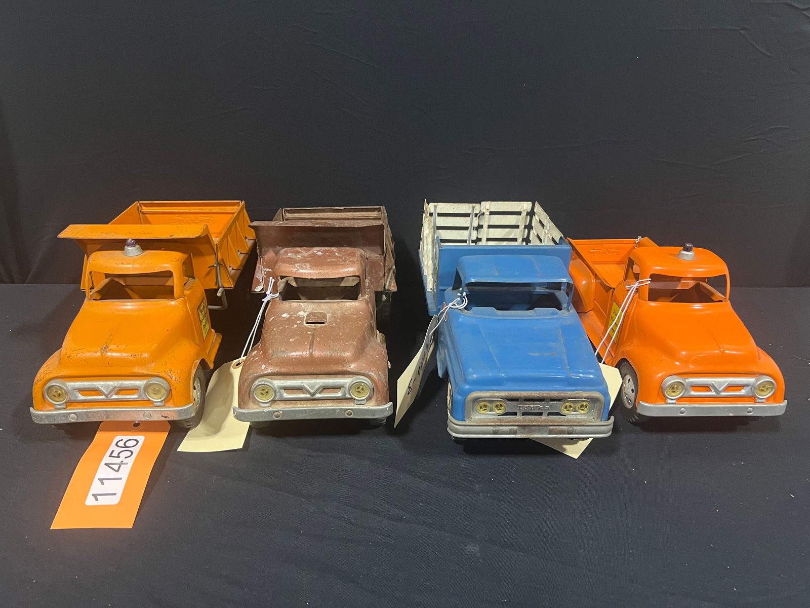 Tonka State hi way hydraulic dump farms ford toy truck (1 of 9)