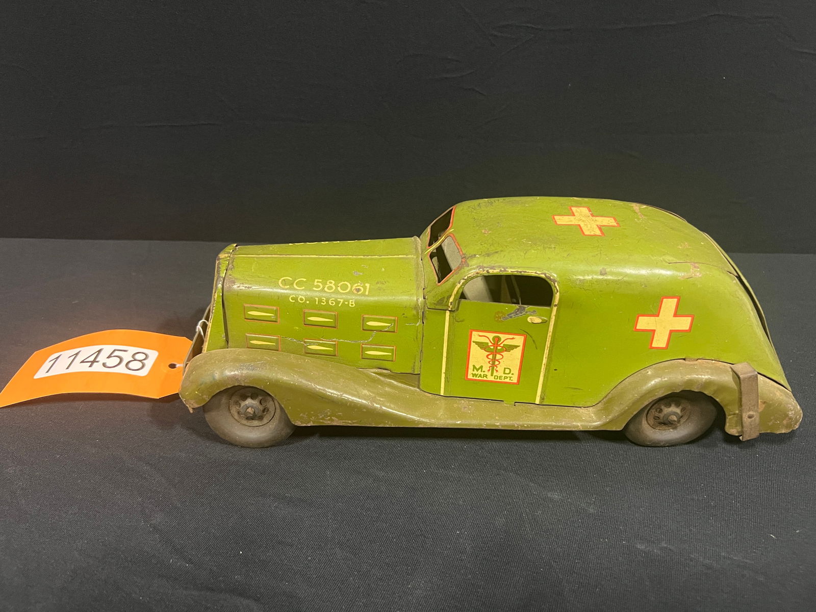 Marx MD War Department Ambulance tin metal toy (1 of 4)