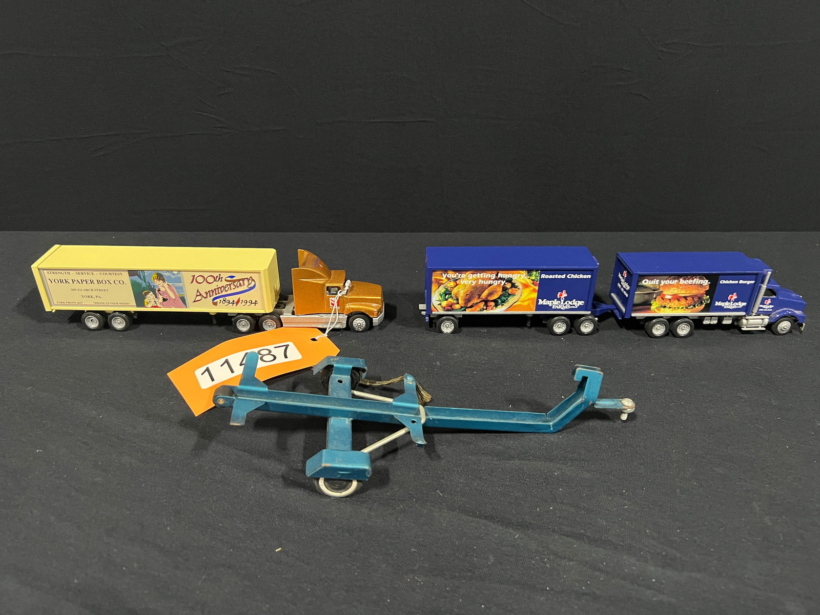 Winross Maple Farms  misc boat trailer (1 of 2)