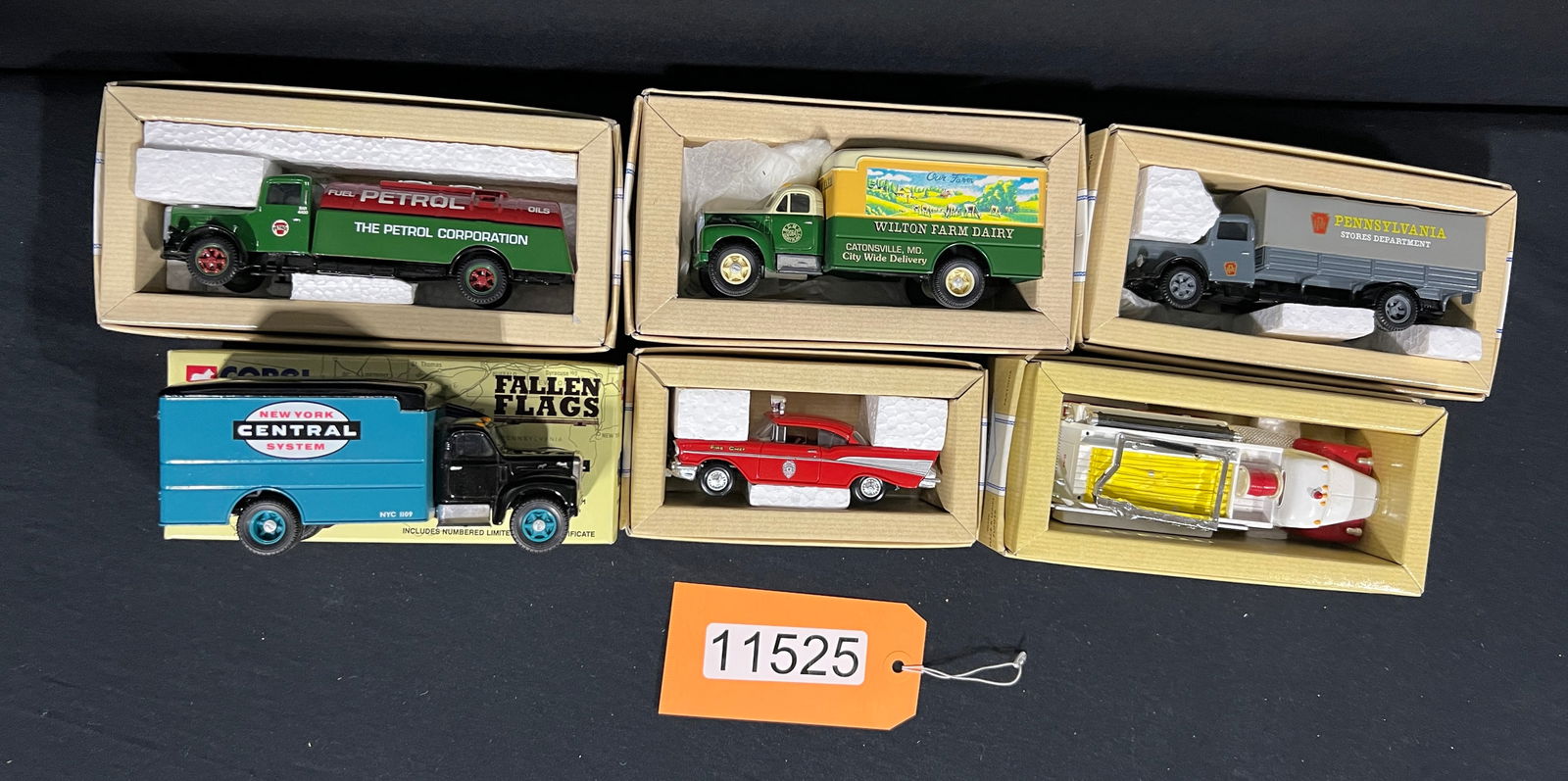 Corgi Classic Mack truck Chevrolet Petrol Tanker toy (1 of 2)