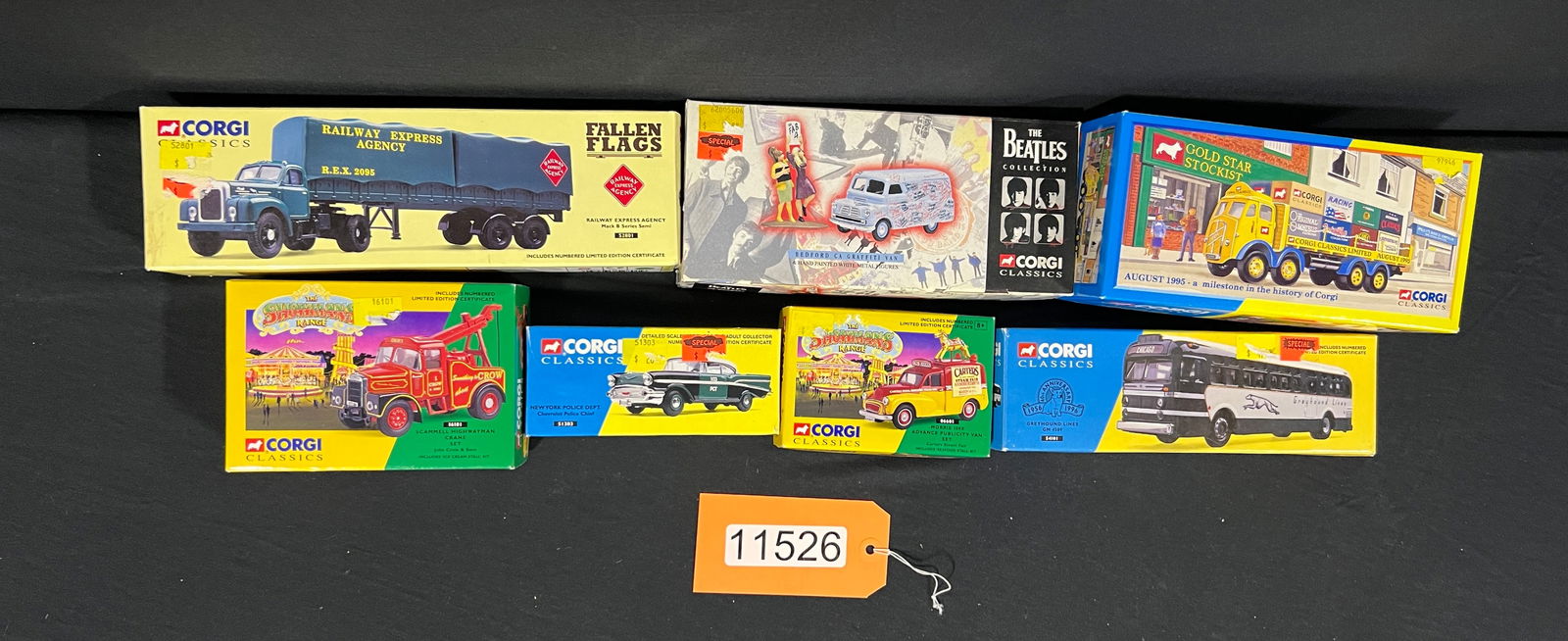 Corgi Classics Chevrolet Truck Beatles Railway express (1 of 2)