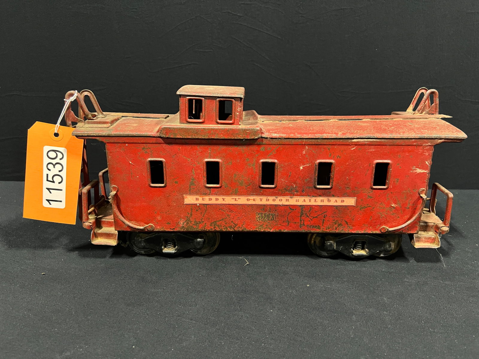 Buddy L Outdoor caboose railroad pressed steel train (1 of 4)