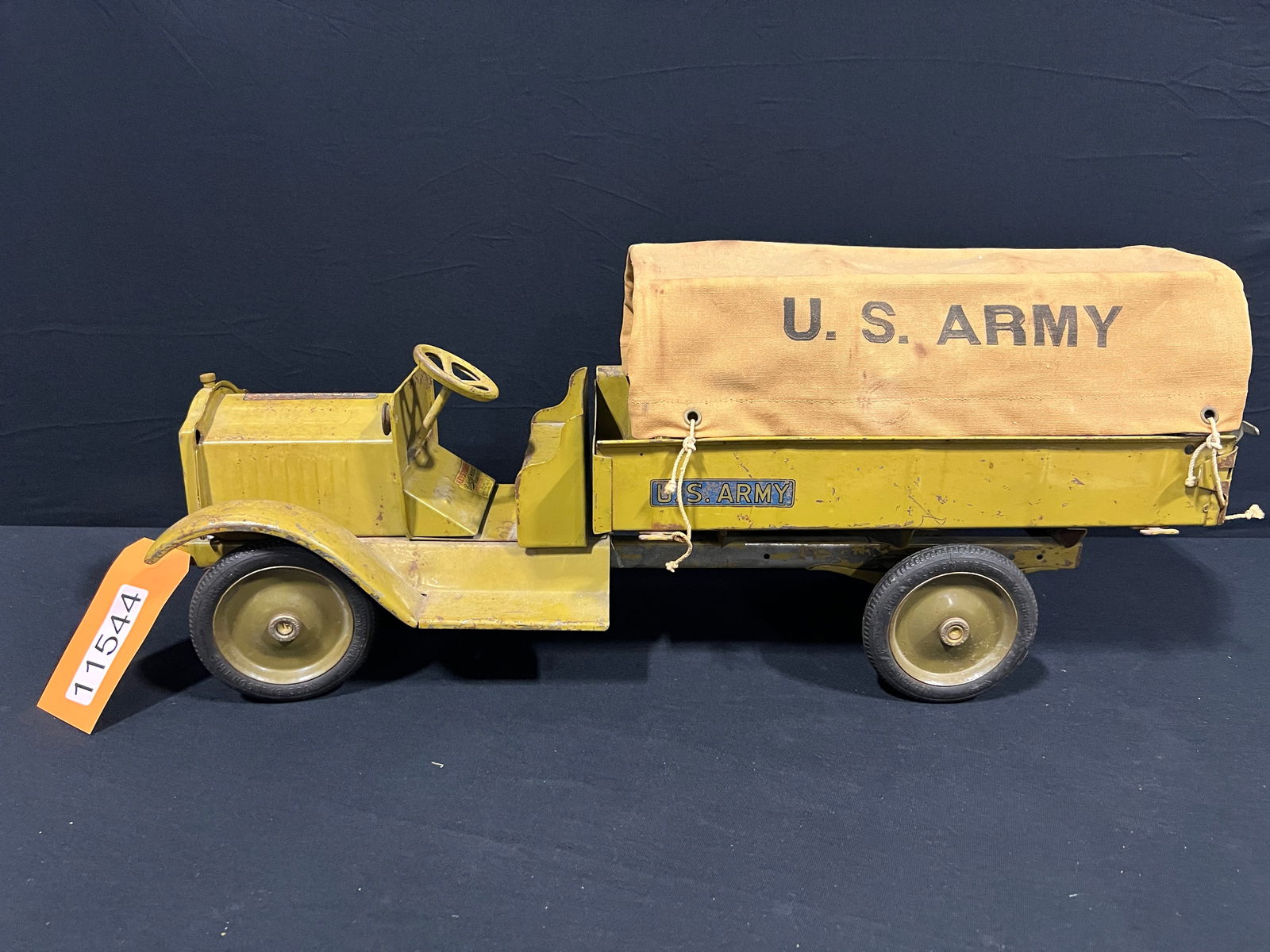 Keystone Packard model US Army pressed steel truck (1 of 4)