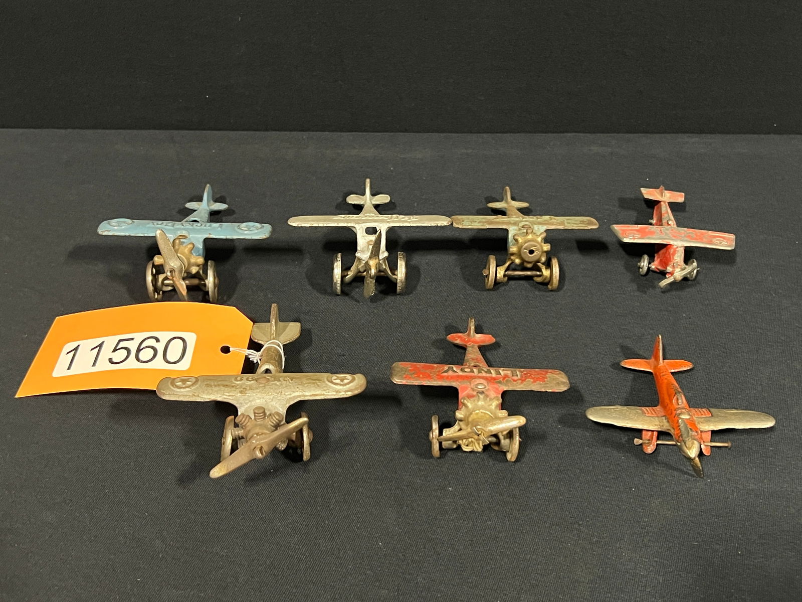 7 Arcade + Hubley cast iron metal toy airplane Lindy (1 of 2)