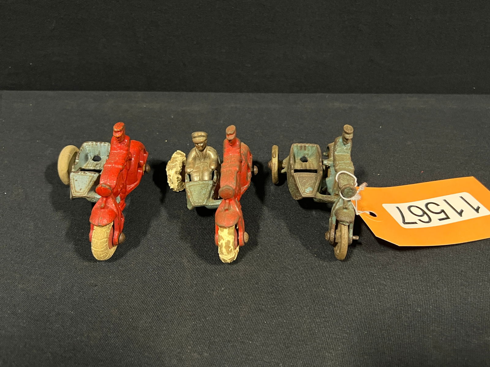 3 Hubley Cast iron 4" motorcycle cop side car toys (1 of 3)