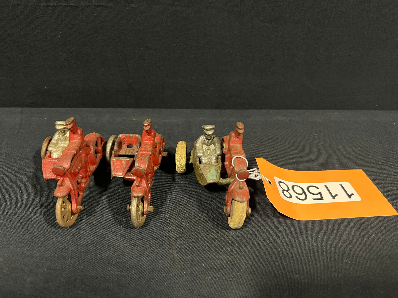 3 Hubley Cast iron 4" motorcycle cop side car toys (1 of 4)
